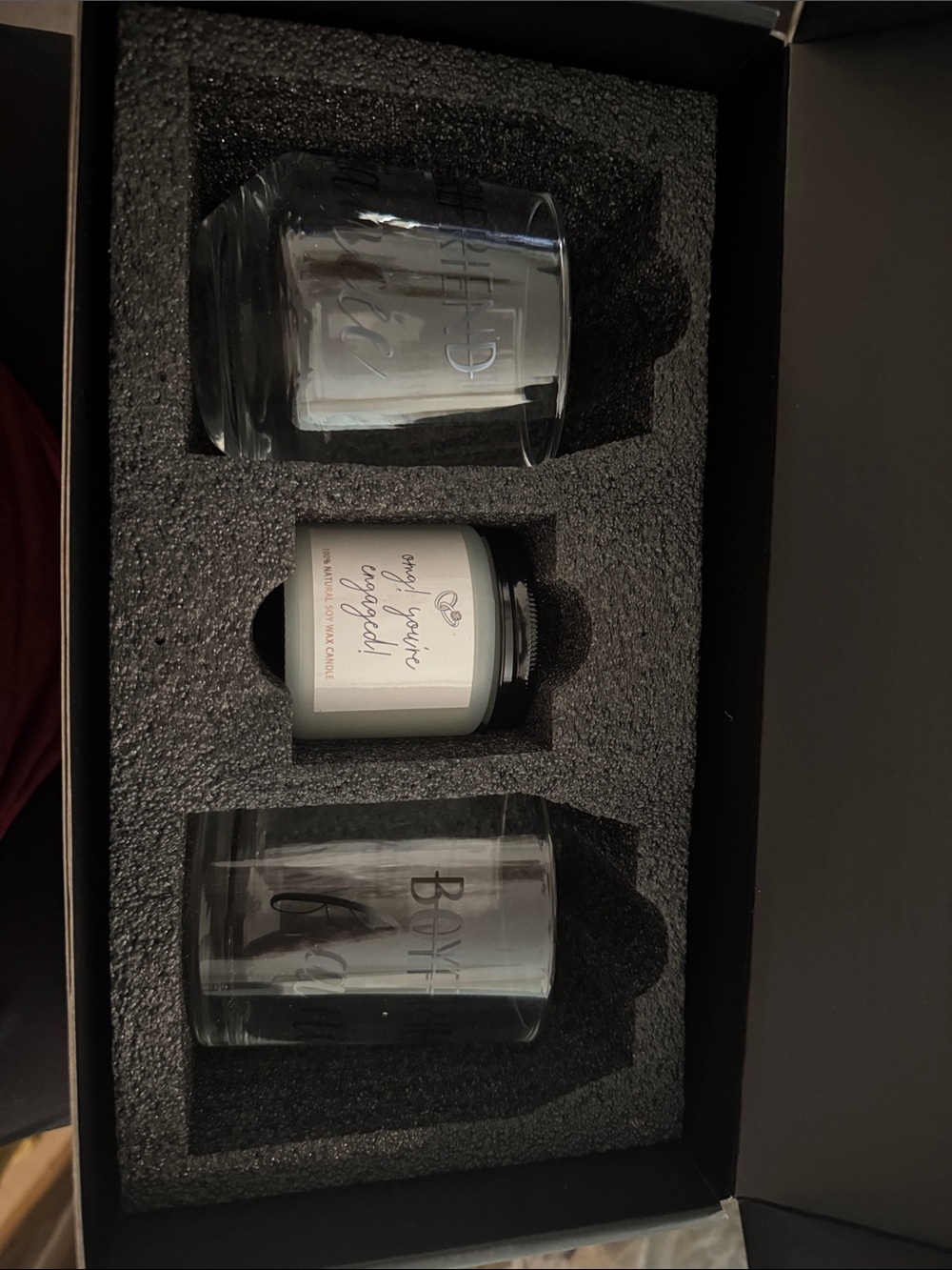 You are engaged! Gift box set-Soy Candle in a Jar & TWO Glasses:FIANCÉ